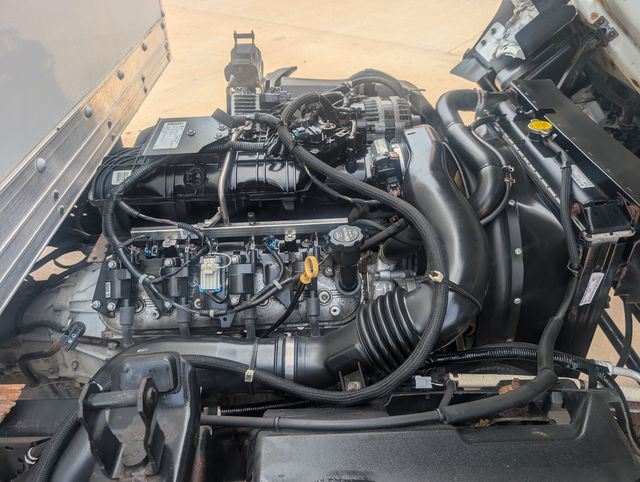 2015 Isuzu NPR photo 16