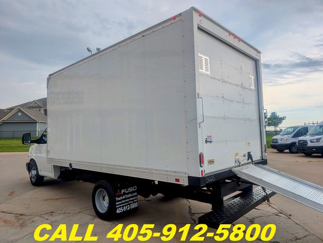2018 Chevrolet Express 3500 Van Cutaway photo 2