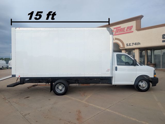 2018 Chevrolet Express 3500 Van Cutaway photo 5