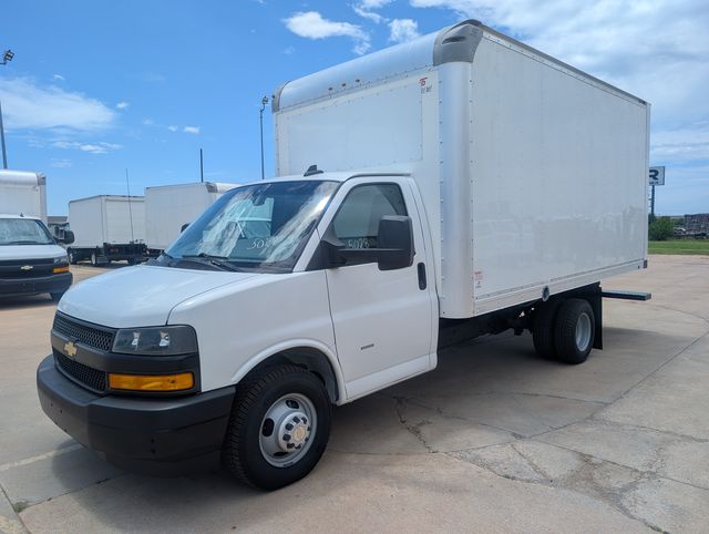 2019 Chevrolet Express 3500 Van Cutaway photo 3