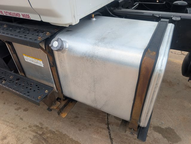 2018 Hino Conventional Type Truck photo 2