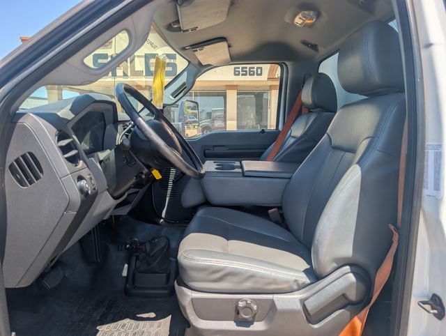 2013 Ford F-750 photo 10