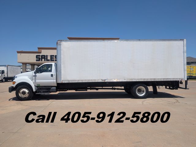 2013 Ford F-750 photo 3