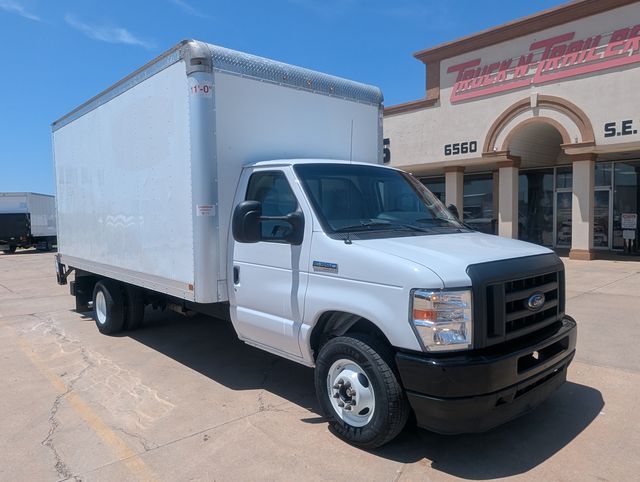 2022 Ford E-350 photo 3