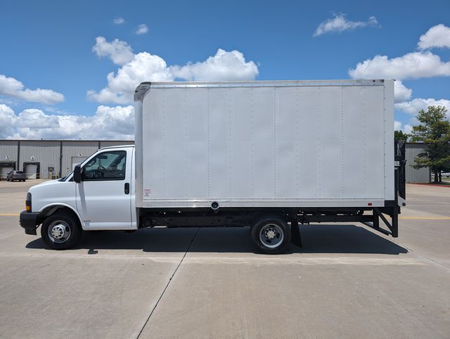 2020 Chevrolet Express 3500 Van Cutaway photo 5