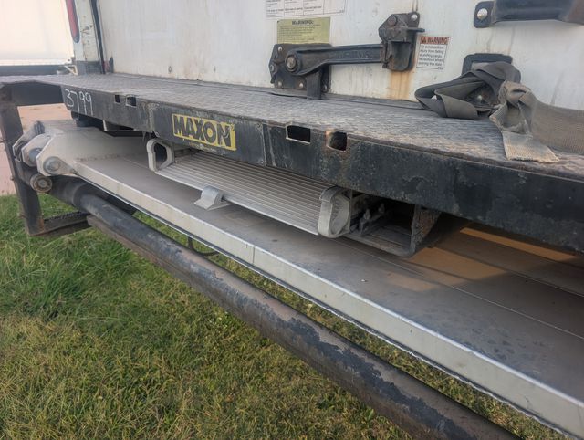 2013 Hino Conventional Type Truck photo 4