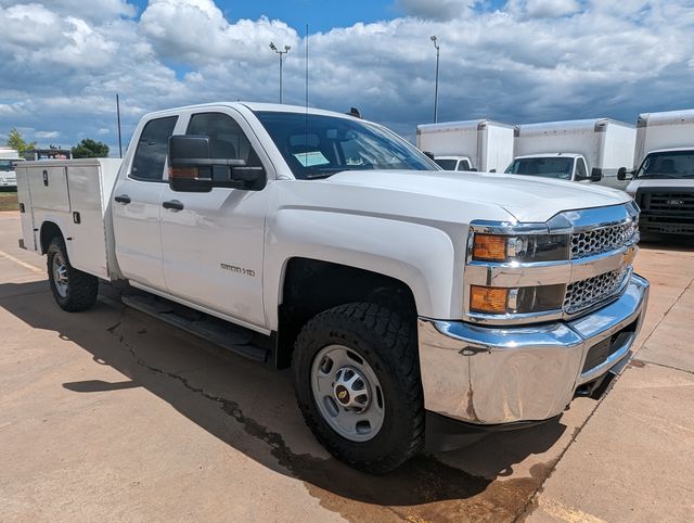 2018 Chevrolet Silverado 2500HD photo 2