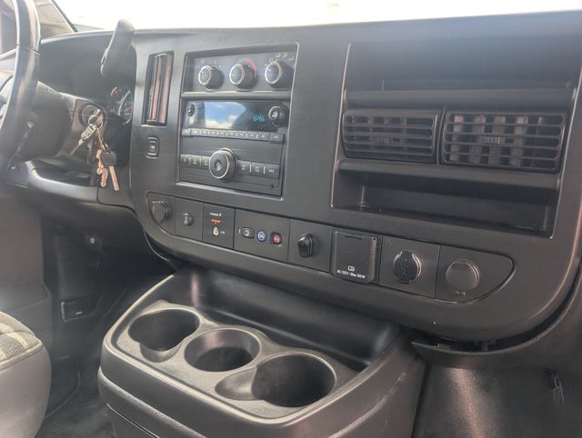 2022 Chevrolet Express 3500 photo 12