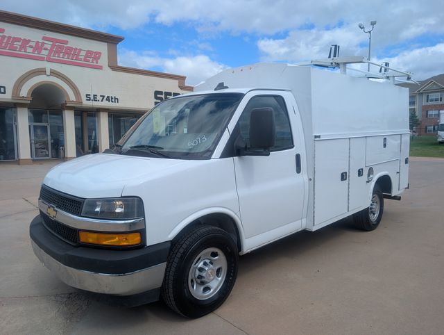 2022 Chevrolet Express 3500 photo 4