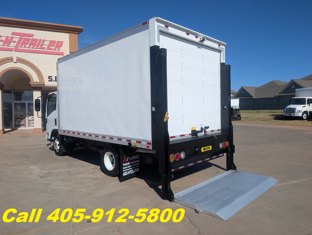 2016 Isuzu NPR photo 2