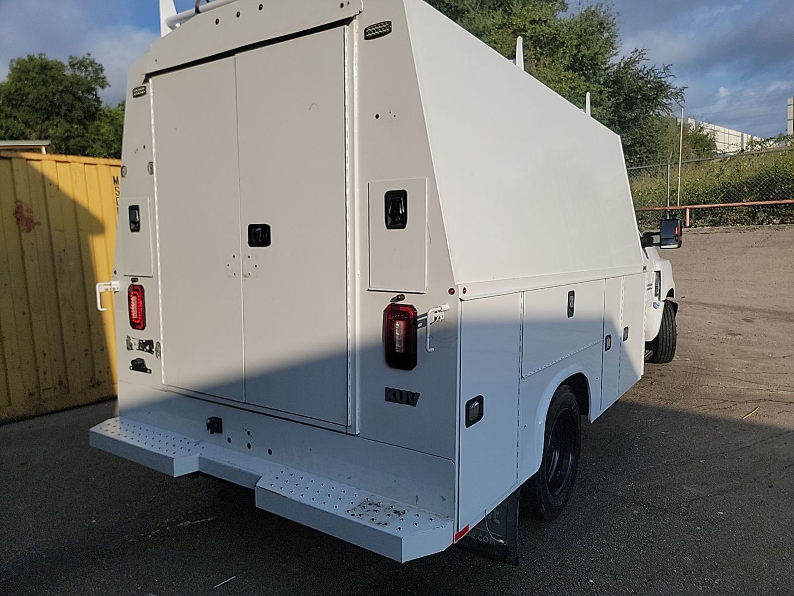 2021 Chevrolet Silverado 4500HD Work Truck photo 4