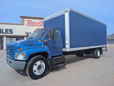 Used 2007 GMC TopKick C7500 - photo 1