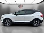 Used 2022 Volvo XC40 R-Design AWD SUV for sale #11372 - photo 3