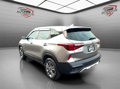 Used 2021 Kia Seltos LX for sale #11536 - photo 2