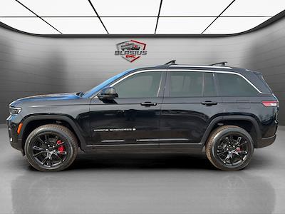 Used 2023 Jeep Grand Cherokee - photo 1