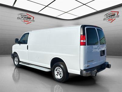 Used 2024 GMC Savana 2500 - photo 1