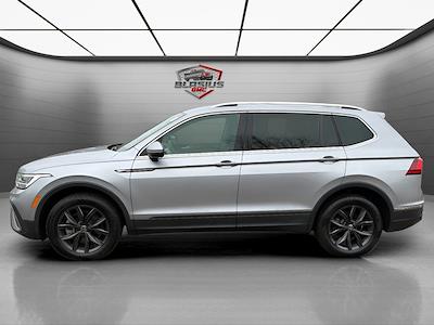 Used 2023 Volkswagen Tiguan - photo 1