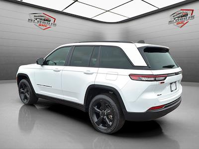 Used 2023 Jeep Grand Cherokee - photo 1