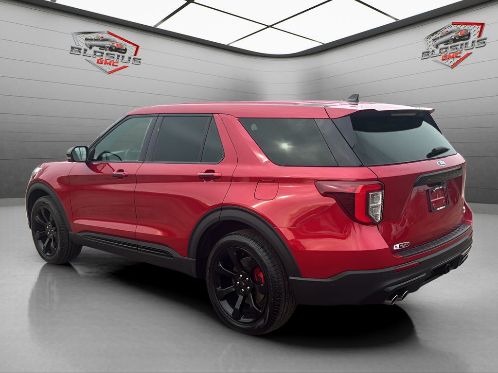 Used 2022 Ford Explorer - photo 2