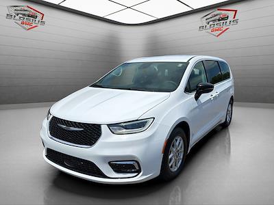 2024 Chrysler Pacifica FWD Minivan for sale #11921 - photo 1