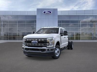 2025 Ford F-350 Crew Cab DRW 4x4 Cab Chassis for sale #257671 - photo 1