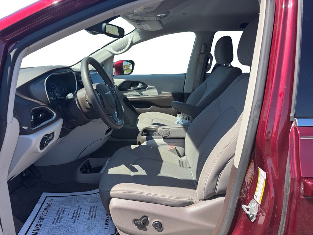 Used 2020 Chrysler Pacifica - photo 13