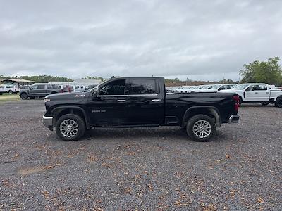 Used 2024 Chevrolet Silverado 2500 - photo 1