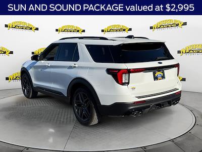 Used 2025 Ford Explorer - photo 1