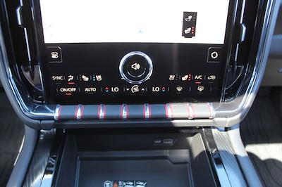 Used 2025 GMC Yukon XL - photo 1