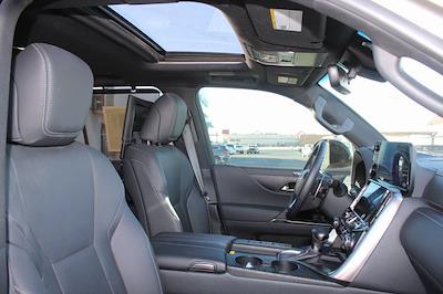 Used 2024 Lexus LX 600 - photo 1