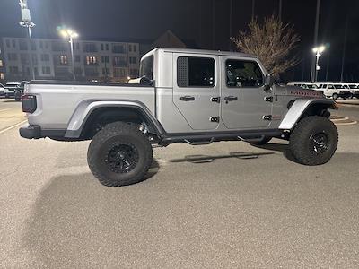 2021 Jeep Gladiator Crew Cab 4WD Pickup for sale #229734A - photo 2