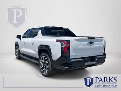 New 2024 Chevrolet Silverado EV RST Crew Cab AWD Pickup for sale #304018 - photo 2