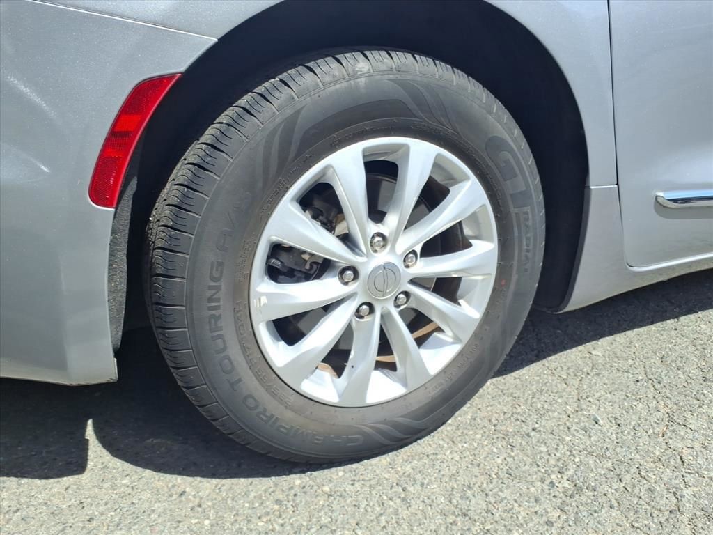 Used 2018 Chrysler Pacifica - photo 30