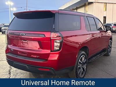Used 2023 Chevrolet Suburban - photo 1