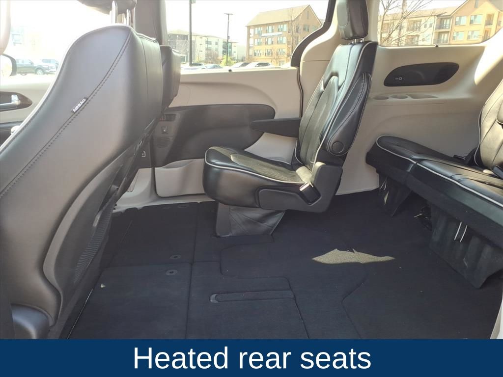 Used 2023 Chrysler Pacifica - photo 26