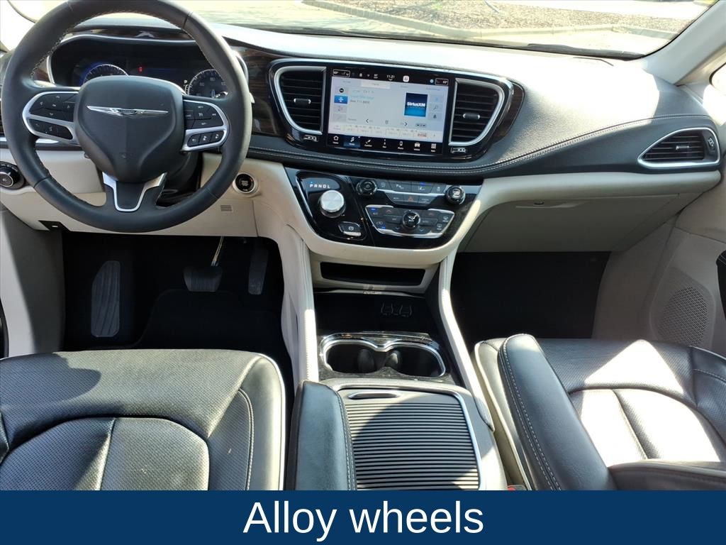 Used 2023 Chrysler Pacifica - photo 28