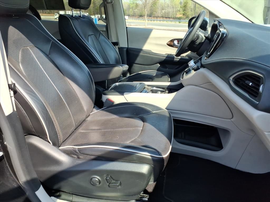 Used 2023 Chrysler Pacifica - photo 30