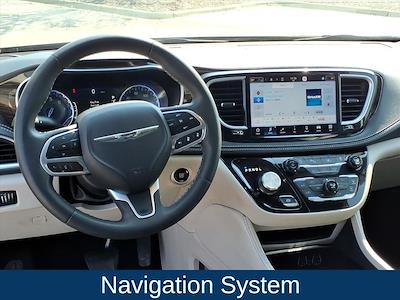 Used 2023 Chrysler Pacifica - photo 1