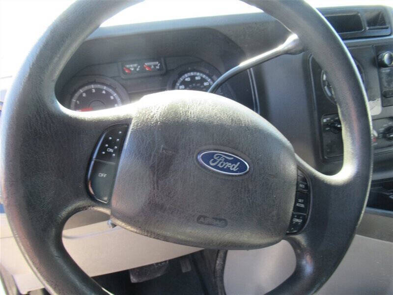 Used 2013 Ford E-150 - photo 23