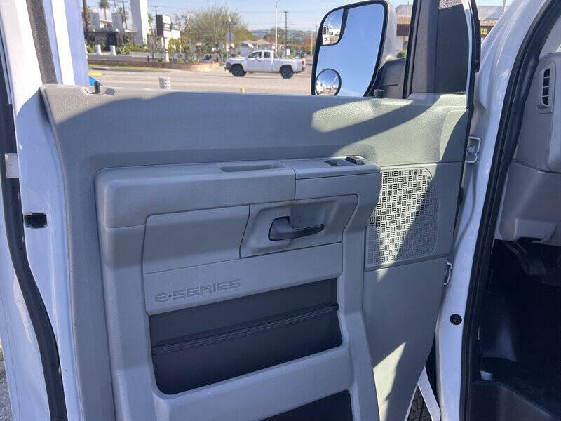 Used 2013 Ford E-150 - photo 16
