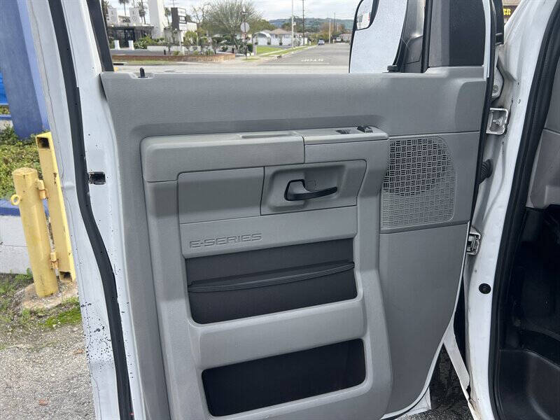 Used 2013 Ford E-150 - photo 16