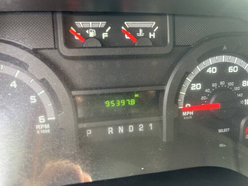 Used 2013 Ford E-150 - photo 8