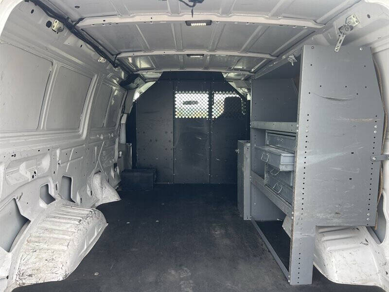 Used 2013 Ford E-150 - photo 10