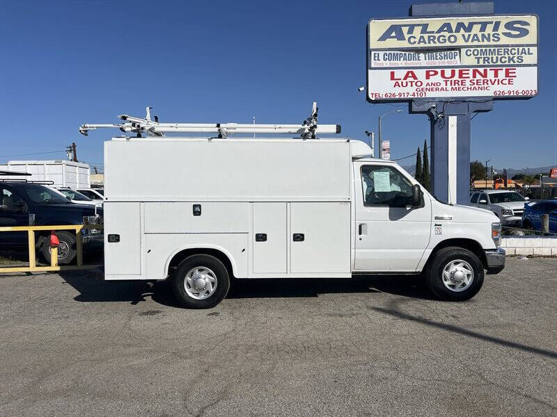 Used 2019 Ford E-350 - photo 5