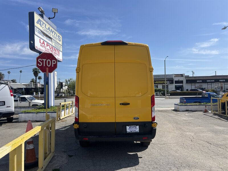 Used 2023 Ford Transit 250 - photo 5