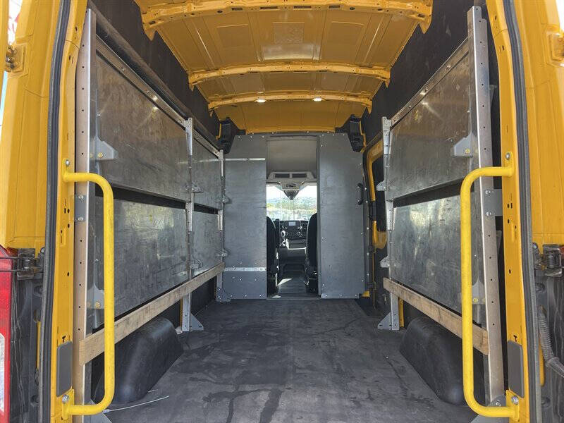 Used 2023 Ford Transit 250 - photo 2
