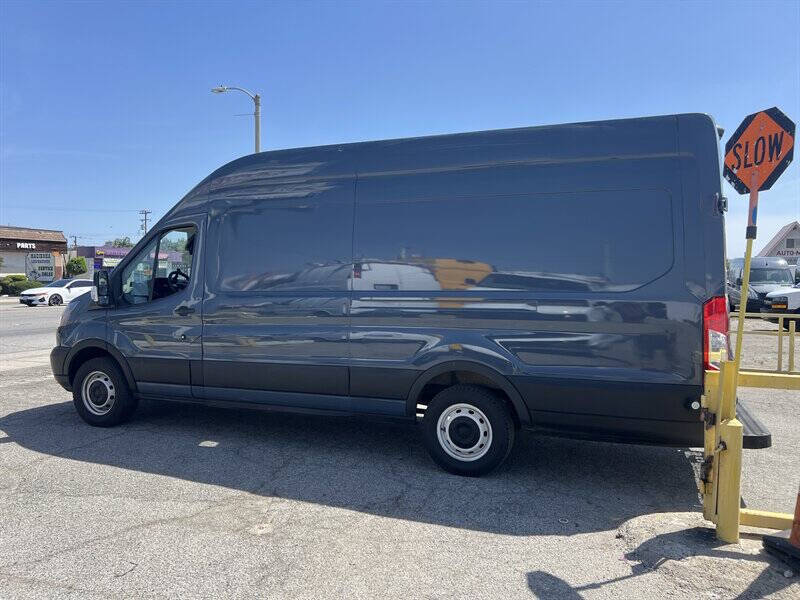 Used 2019 Ford Transit 250 - photo 5