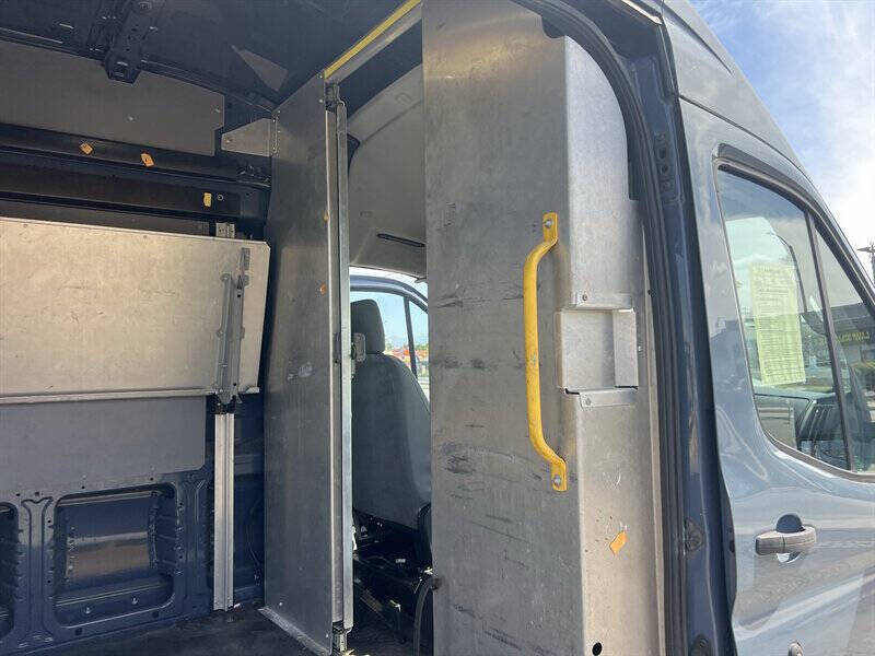 Used 2019 Ford Transit 250 - photo 18
