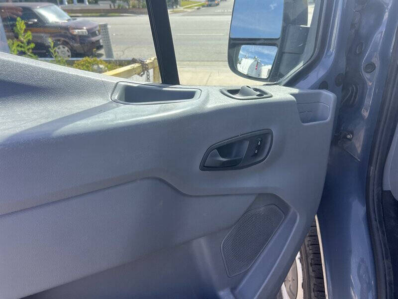 Used 2019 Ford Transit 250 - photo 12