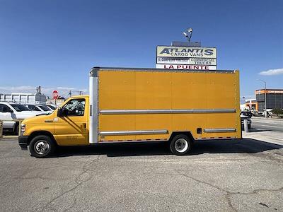 Used 2022 Ford E-350 - photo 2